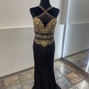Jonathan Kayne  prom dress. two pieces connected with zipper at waist.